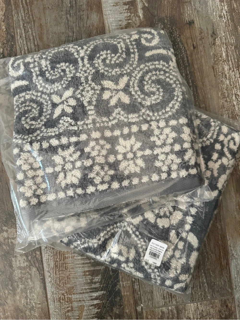Set of 2 Pottery Barn Gray and Cream Floral Jacquard Towel